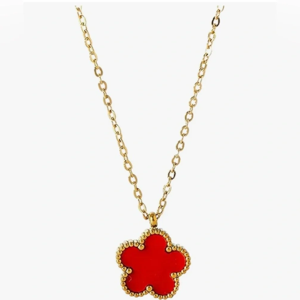 Gold and Red Clover Pendant Necklace - Picture 3 of 12